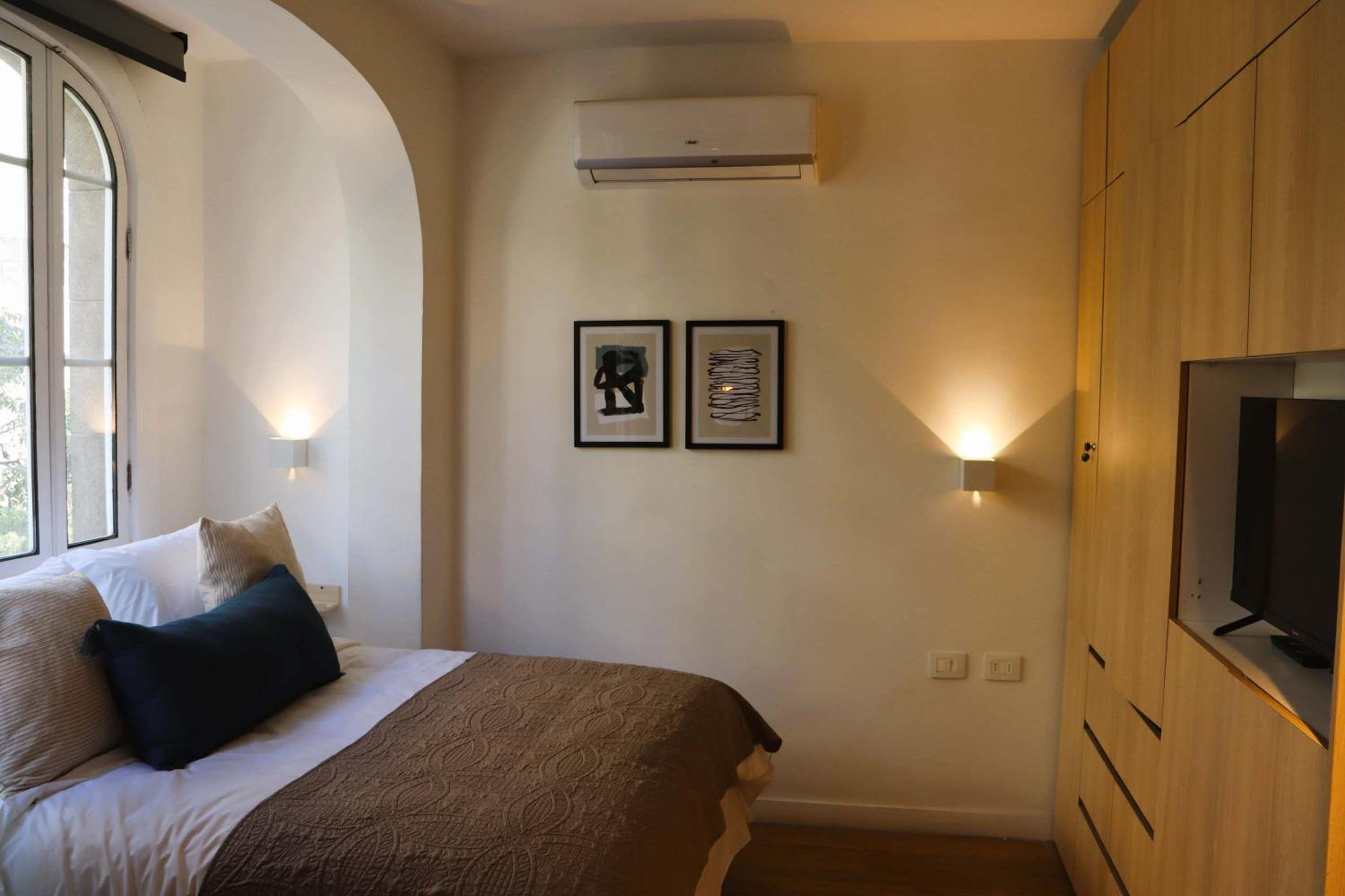 HOM l Wifi AirAcond Historia Vida Museos Lastarria