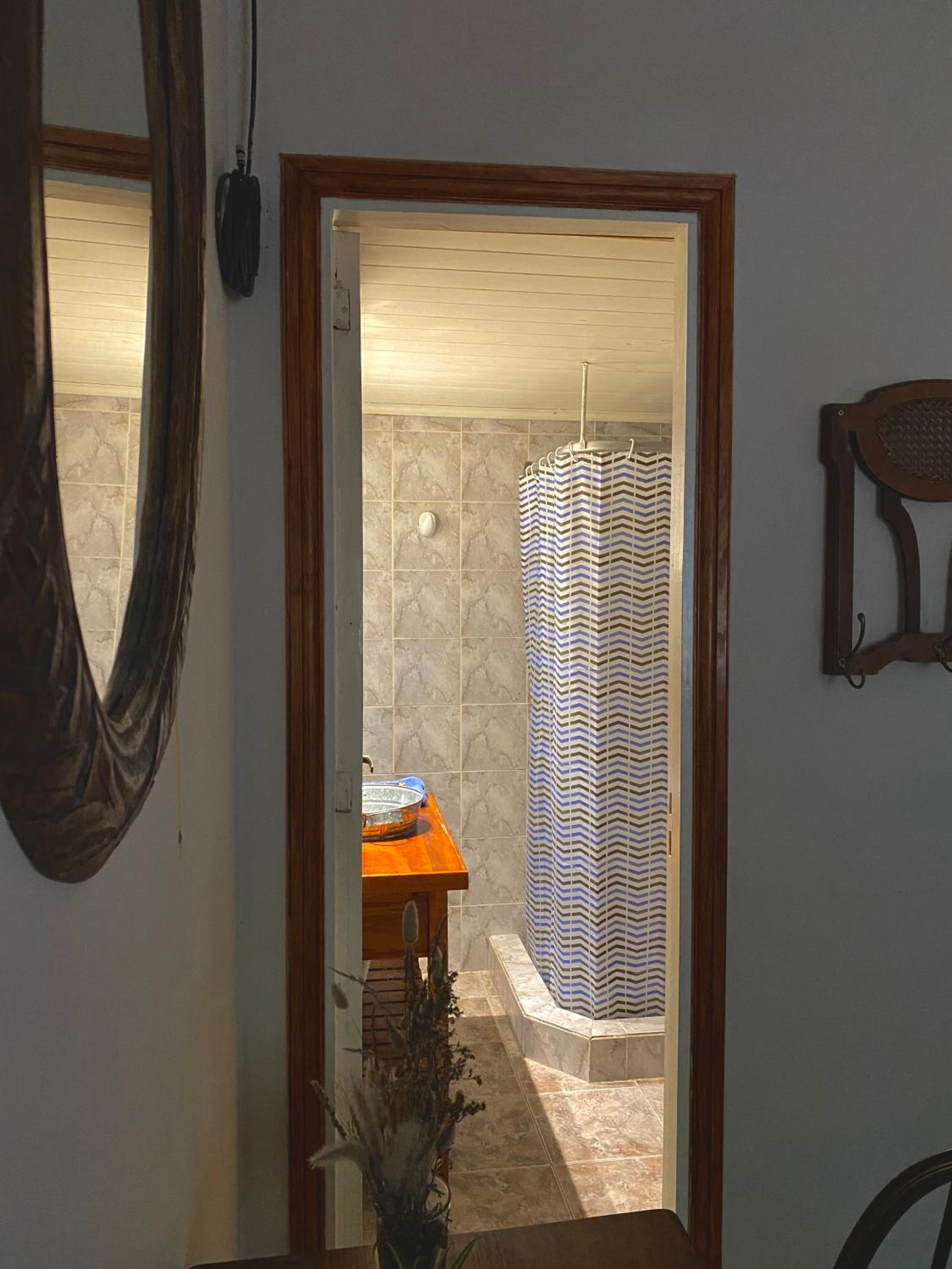 Gozándola Hostel Surfero - Image 5