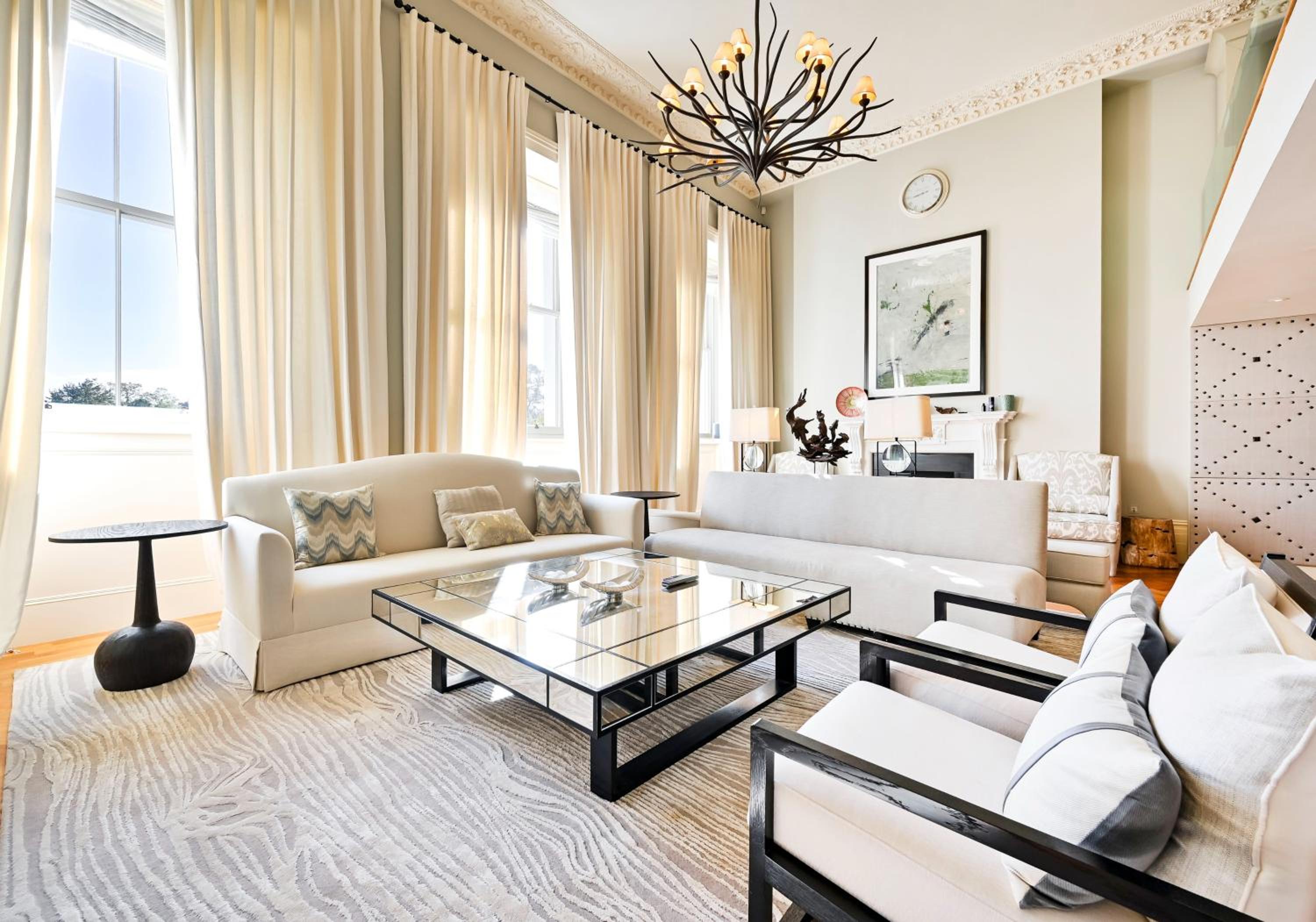 Beautiful 3 bedroom by Hyde Park