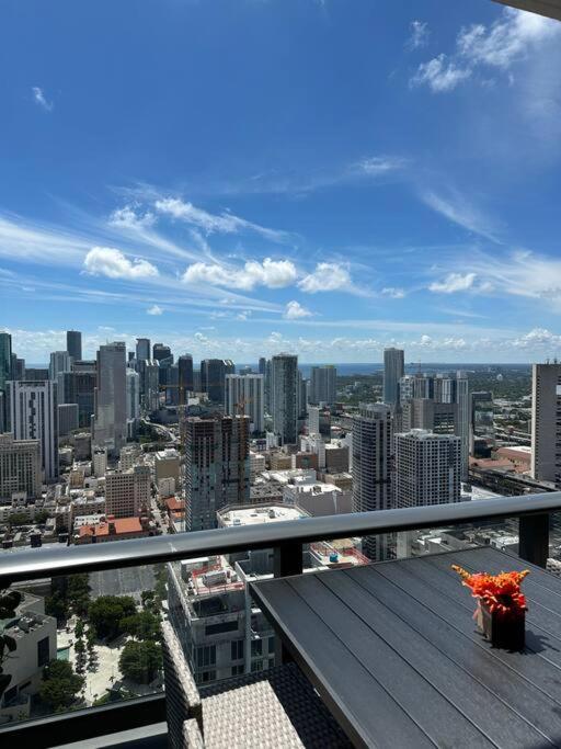 Magic Miami Penthouse Balcony, Insane Ocean & City Views Luxury,Pool,Spa,Gym