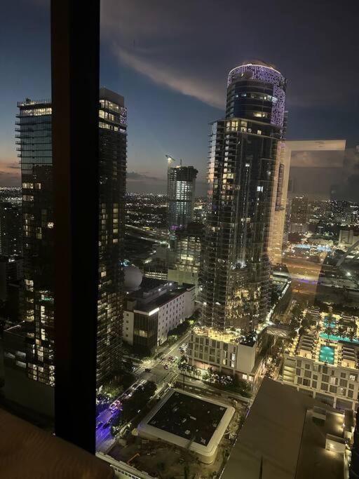 Magic Miami Penthouse Balcony, Insane Ocean & City Views Luxury,Pool,Spa,Gym
