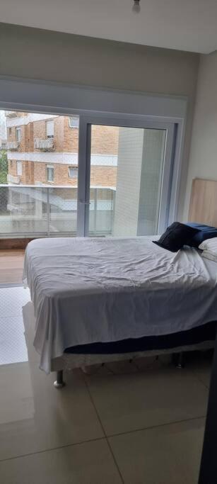 Apartamento completo em Jurerê