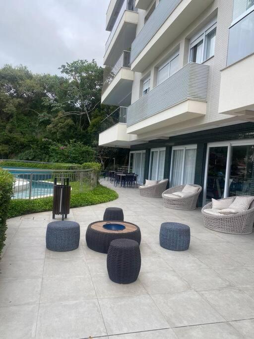Apartamento completo em Jurerê