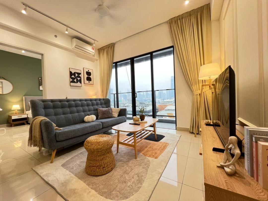 Trion kl Bintang Service Suite