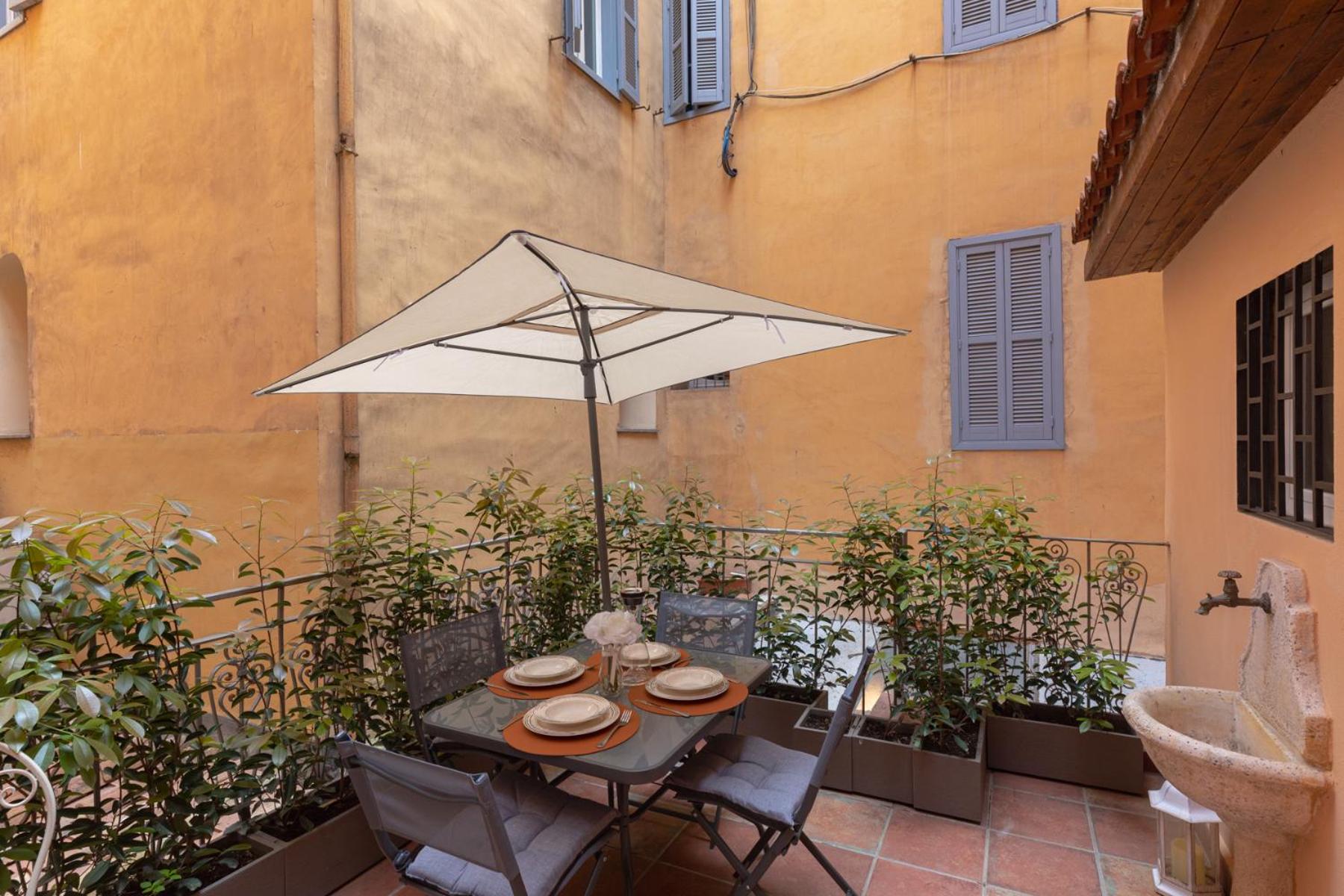 NSM 71VIADELCORSO Luxury Home