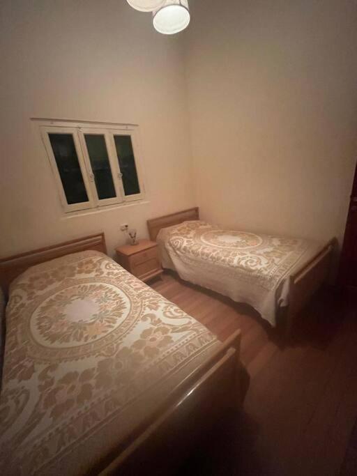 Casa en medio de las montañas