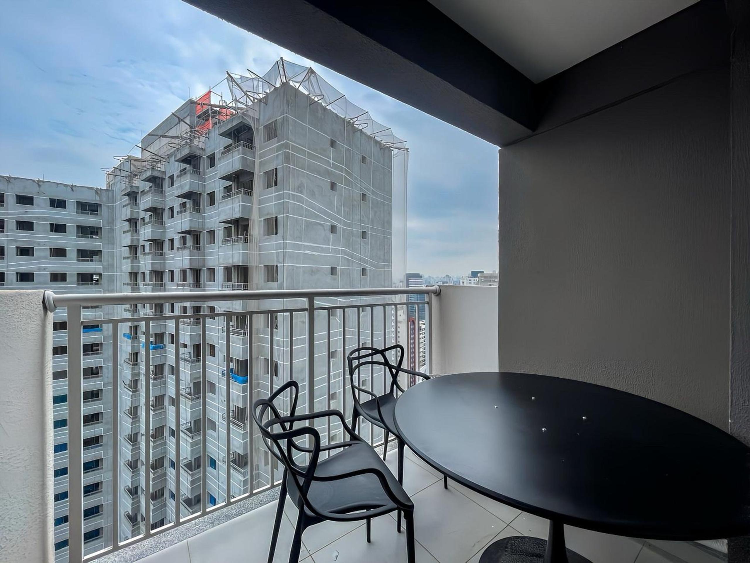 Condominium in Itaim, beautiful rooftop overlooking Ibira!!