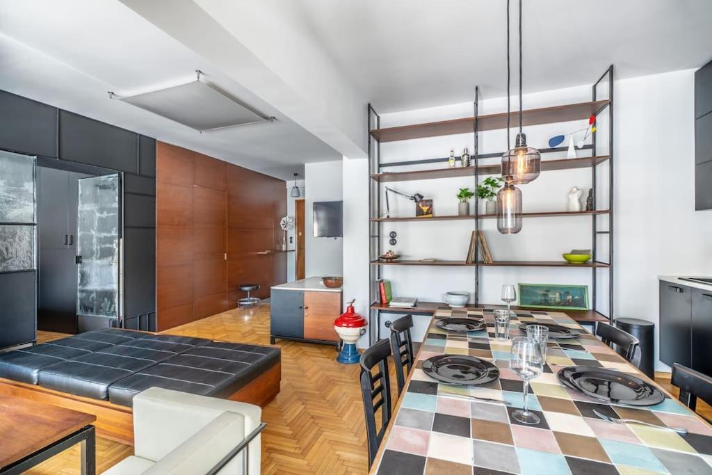 Stylish 2bed home in Syntagma area