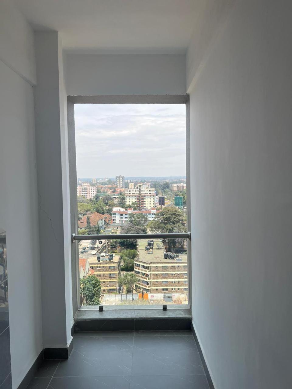 Cosy & Serene one Bedroom in westlands view 2