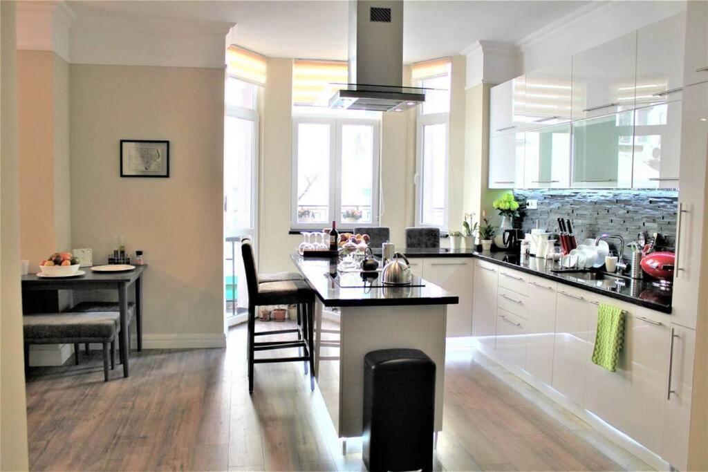 The Cambridge Suite apartment