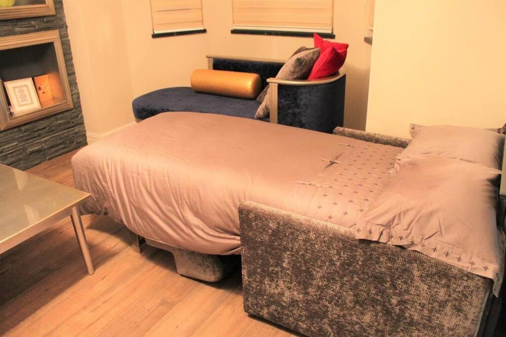 The Cambridge Suite apartment