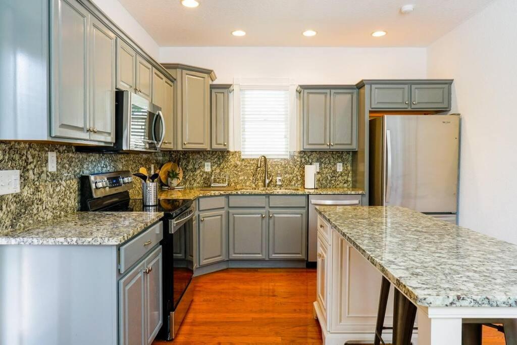 Pristine SouthernCharm Home with Pool Historic Ocala WEC HITS view 2