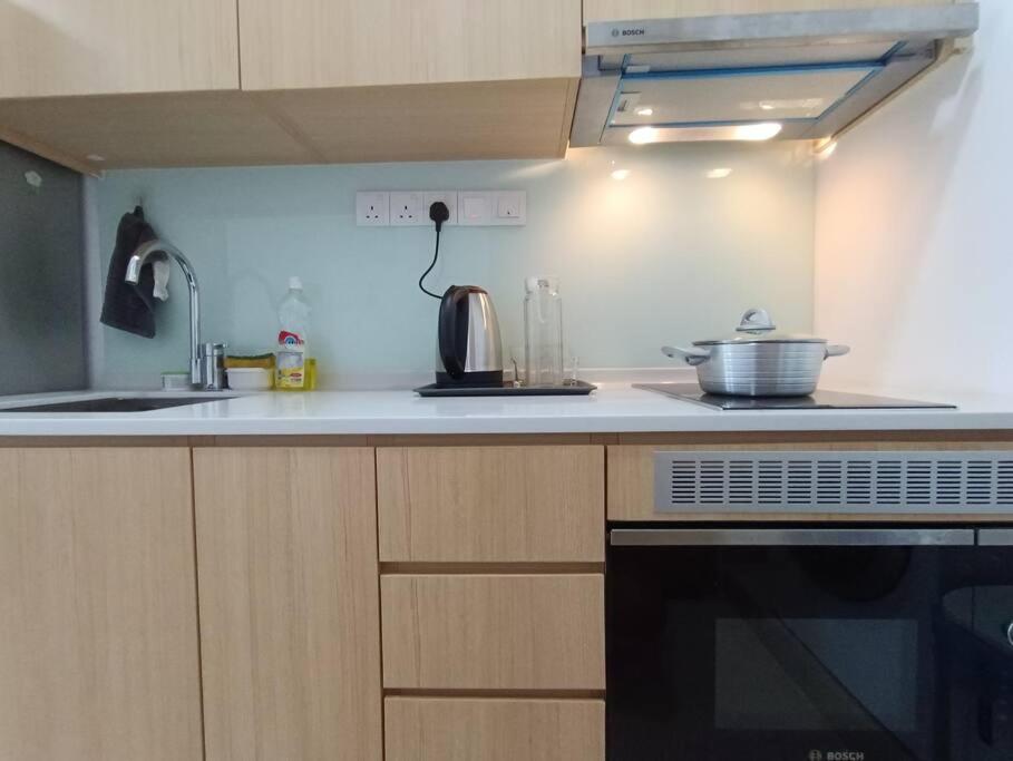 COL 93A 2Queen bed Balcony KLCC View Family Suites