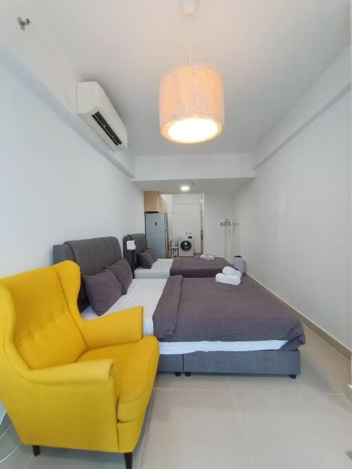 COL 93A 2Queen bed Balcony KLCC View Family Suites