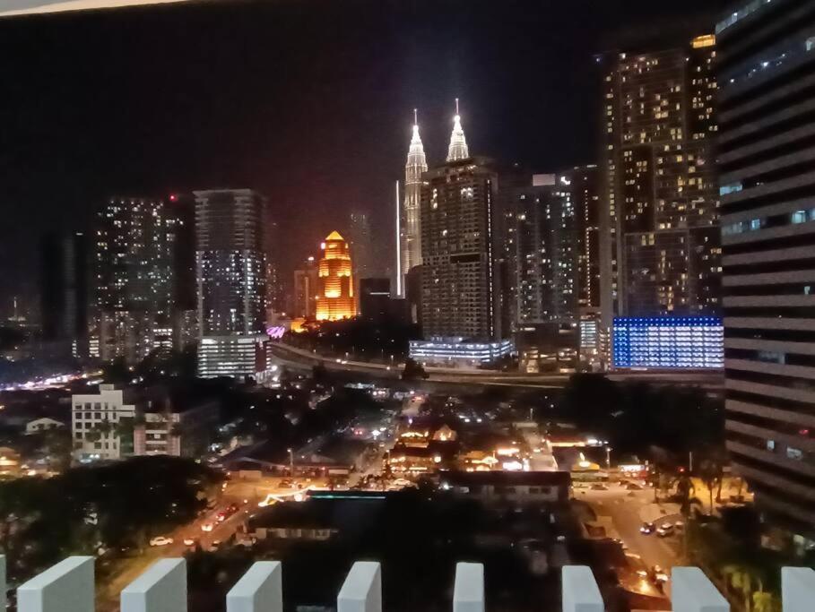 COL 93B Balcony KLCC View & Infinity Pool Studio
