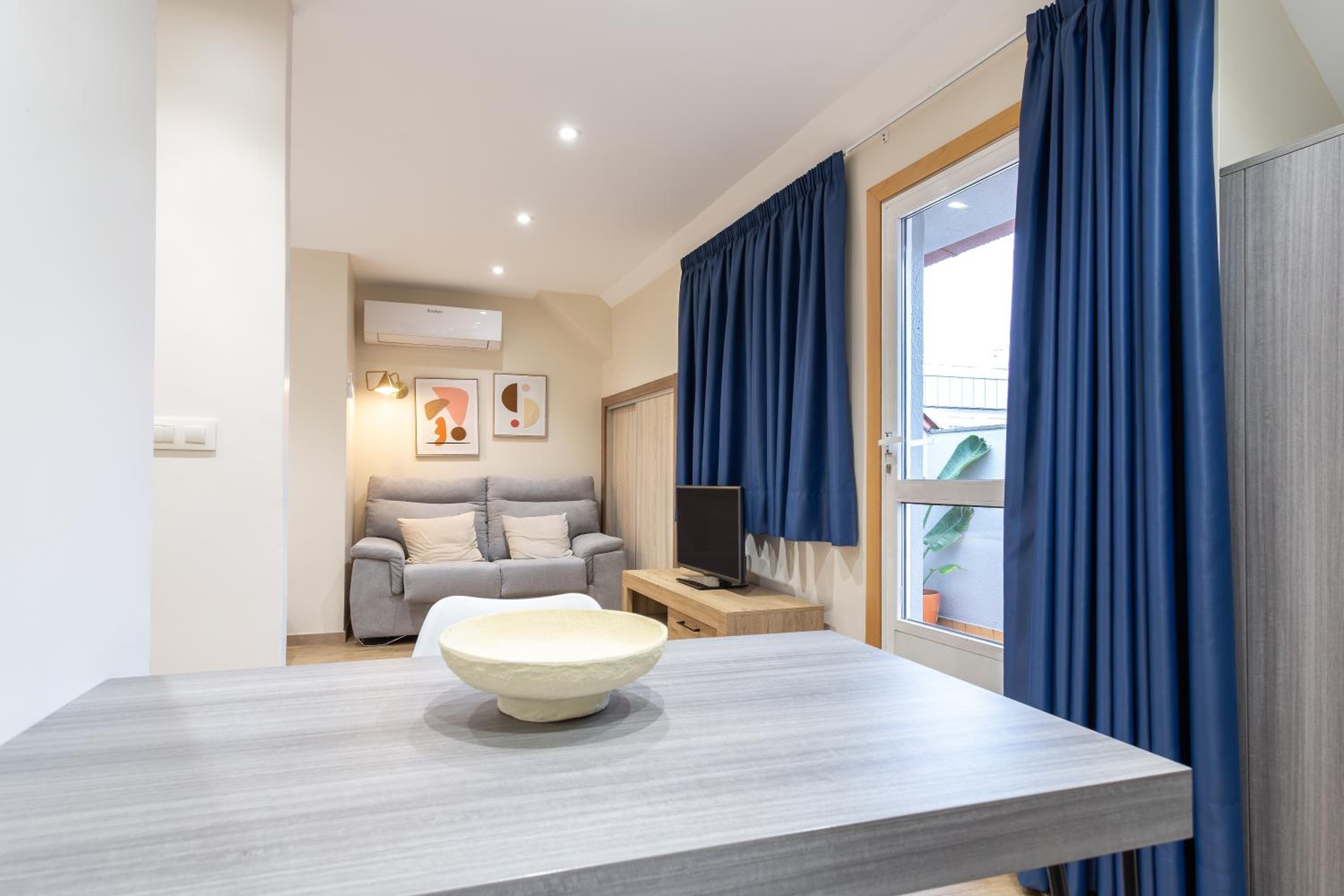 Vigo Bay Apartments by Olala Homes