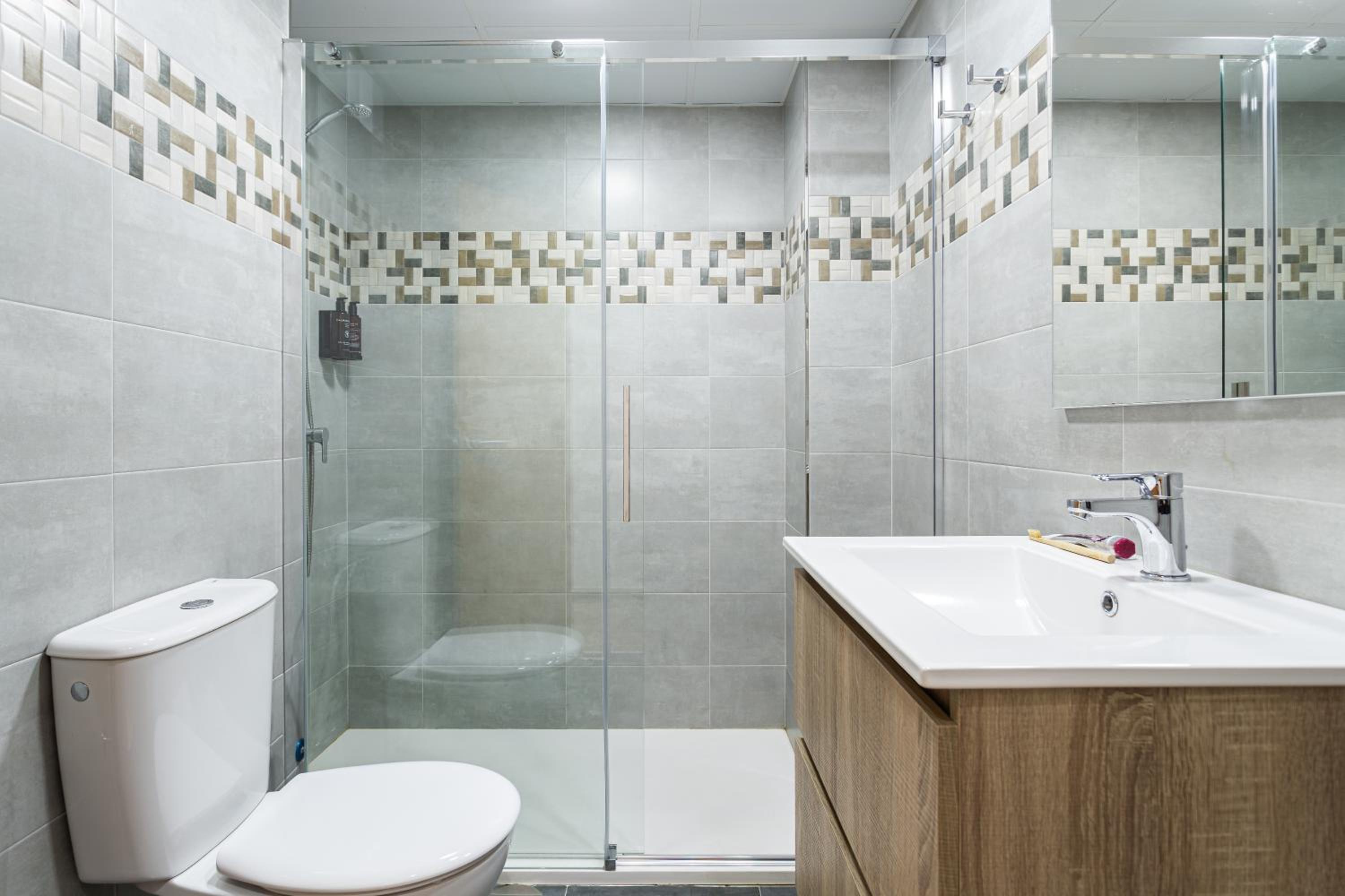 Vigo Bay Apartments by Olala Homes