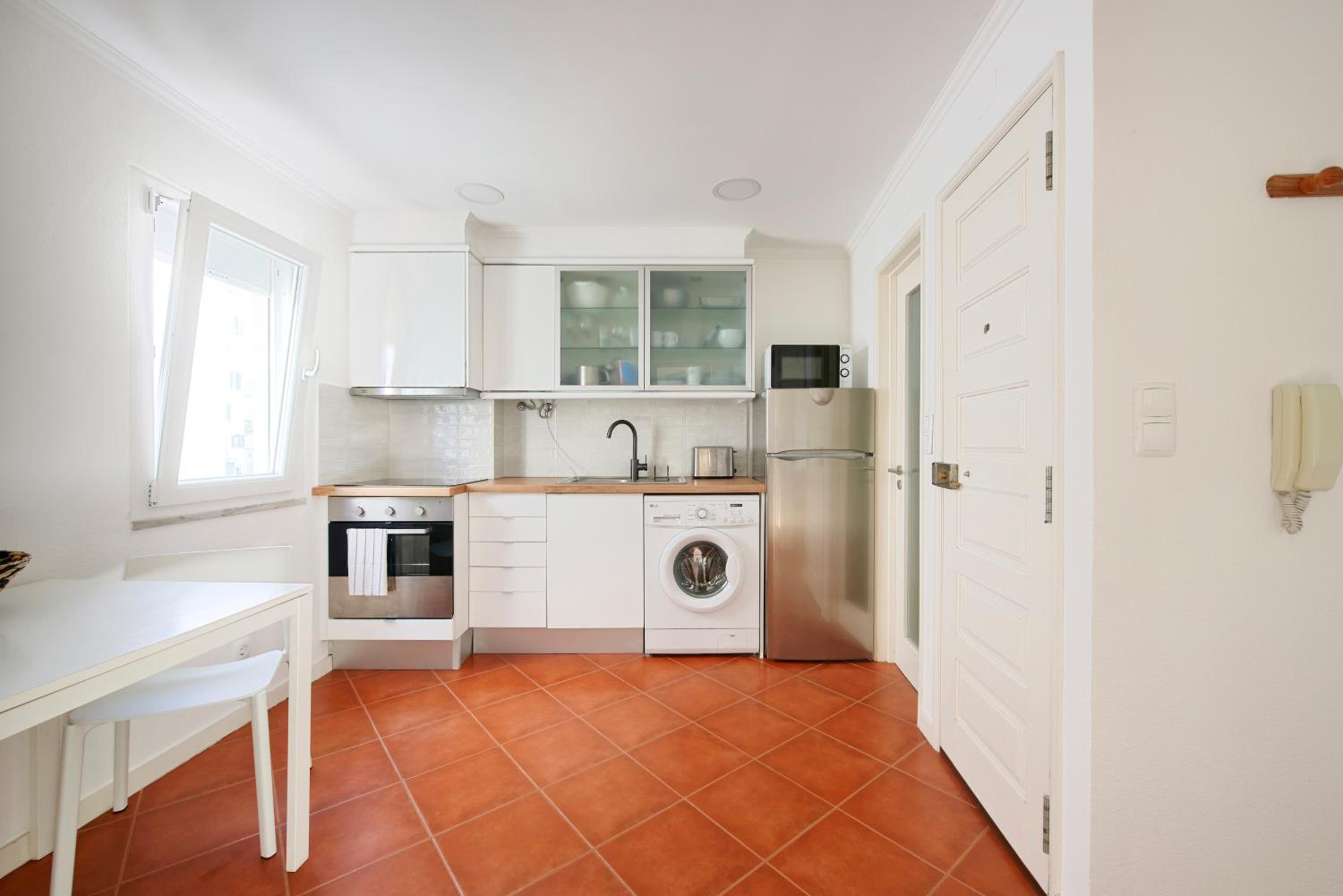 2 guest apartment in the center of Alfama view 3