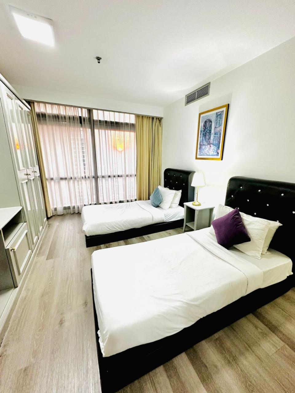 Kl Continew Suite At Times Square