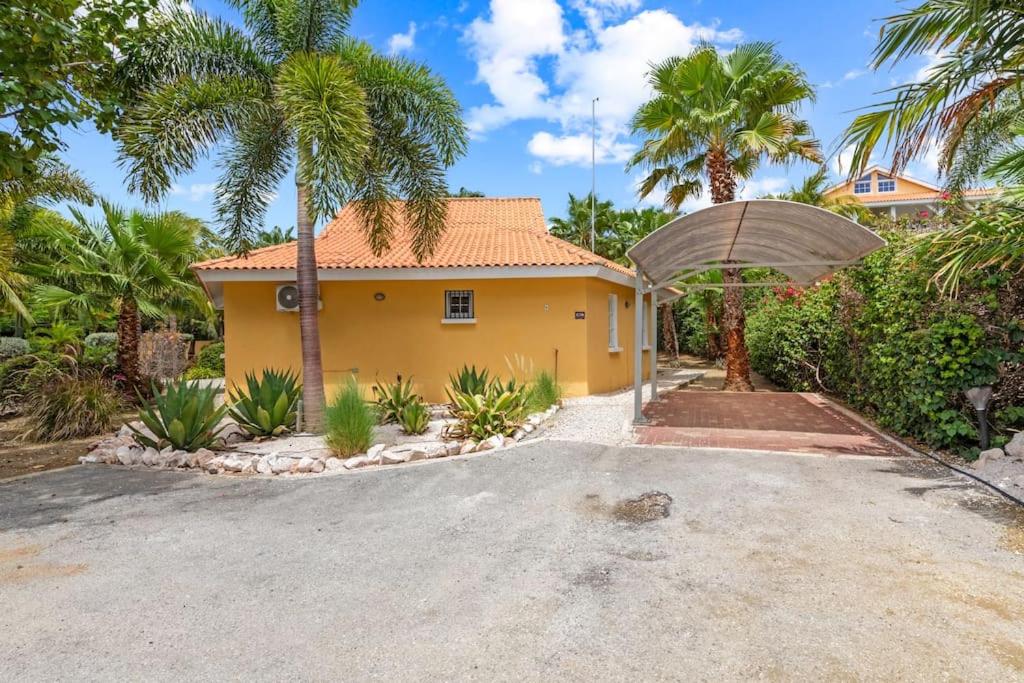 Bungalow Caribbean Bliss