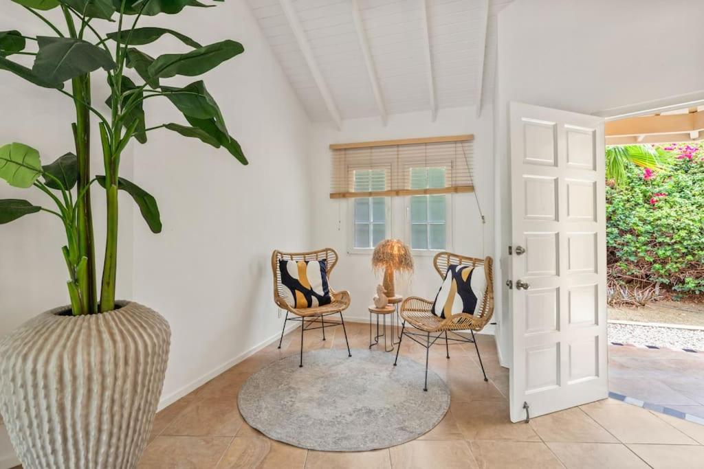 Bungalow Caribbean Bliss