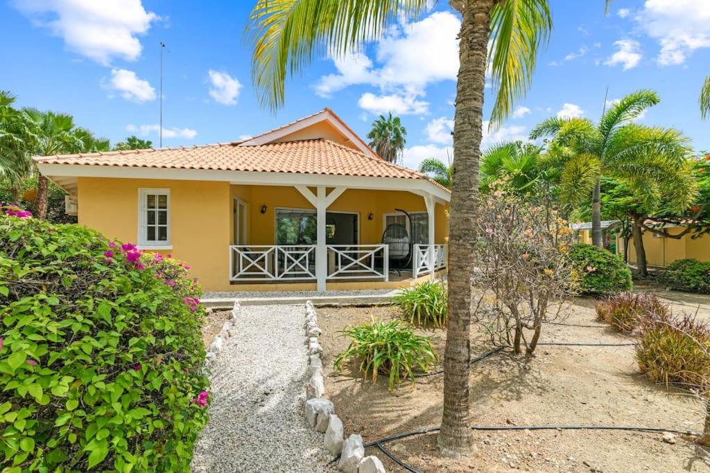 Bungalow Caribbean Bliss
