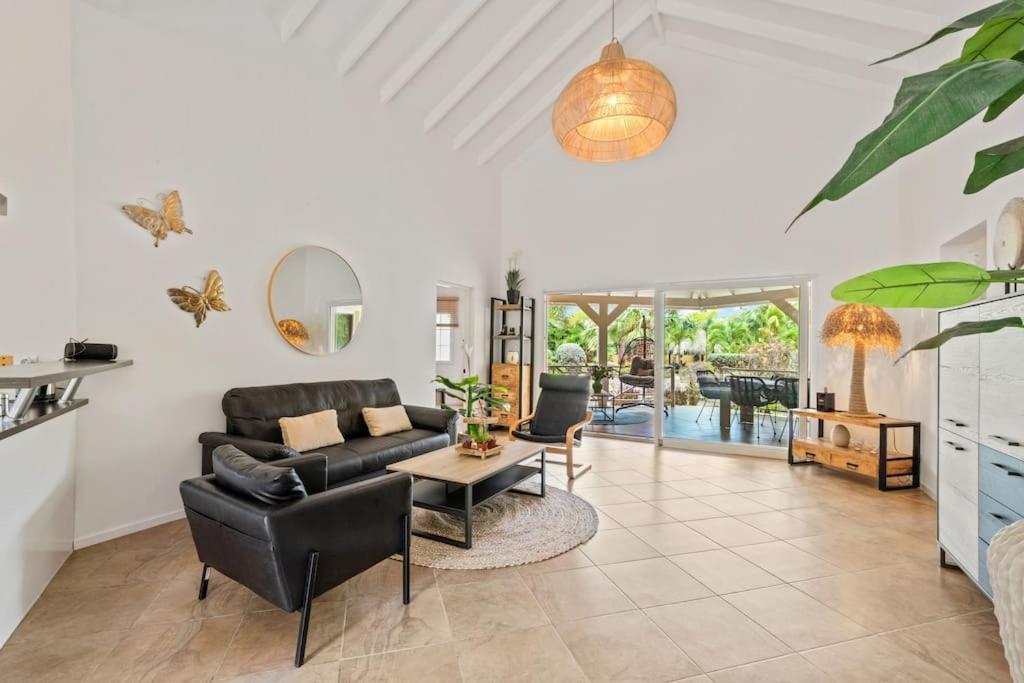 Bungalow Caribbean Bliss