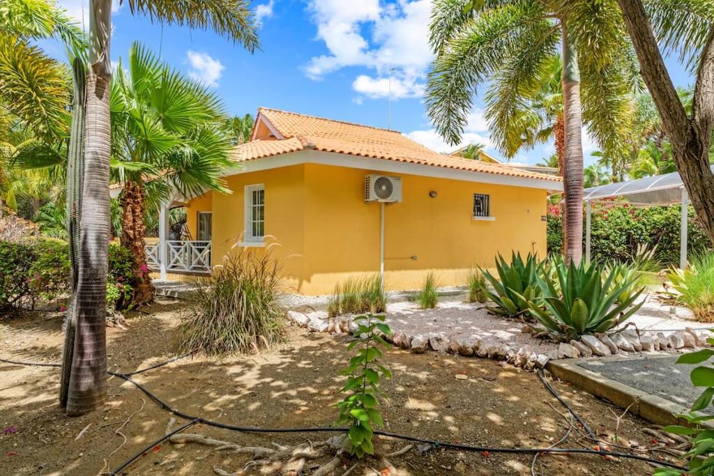 Bungalow Caribbean Bliss