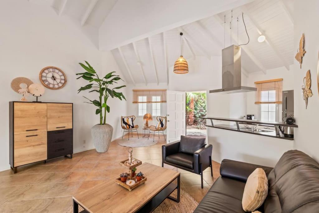 Bungalow Caribbean Bliss
