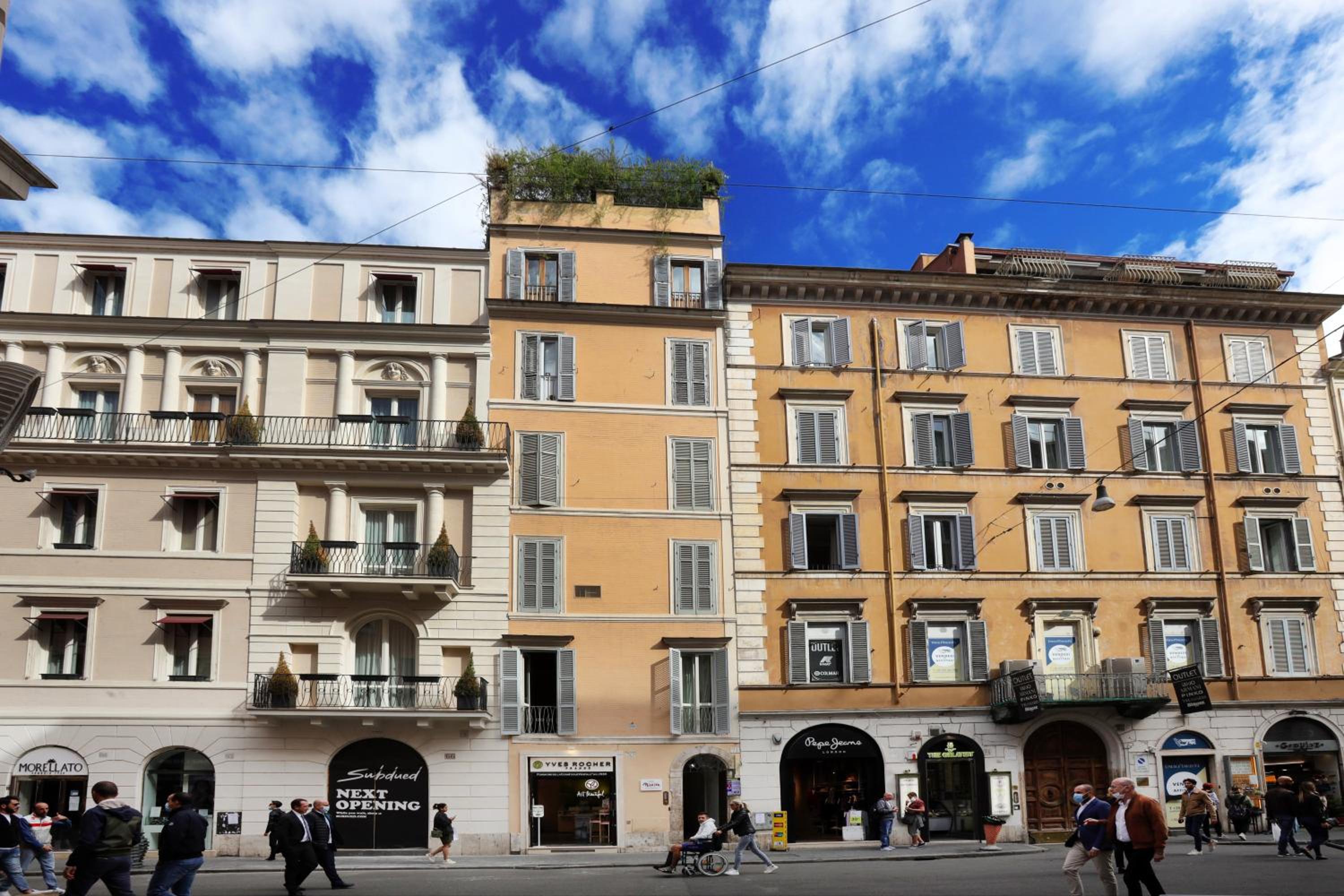NSM 71VIADELCORSO Luxury Home