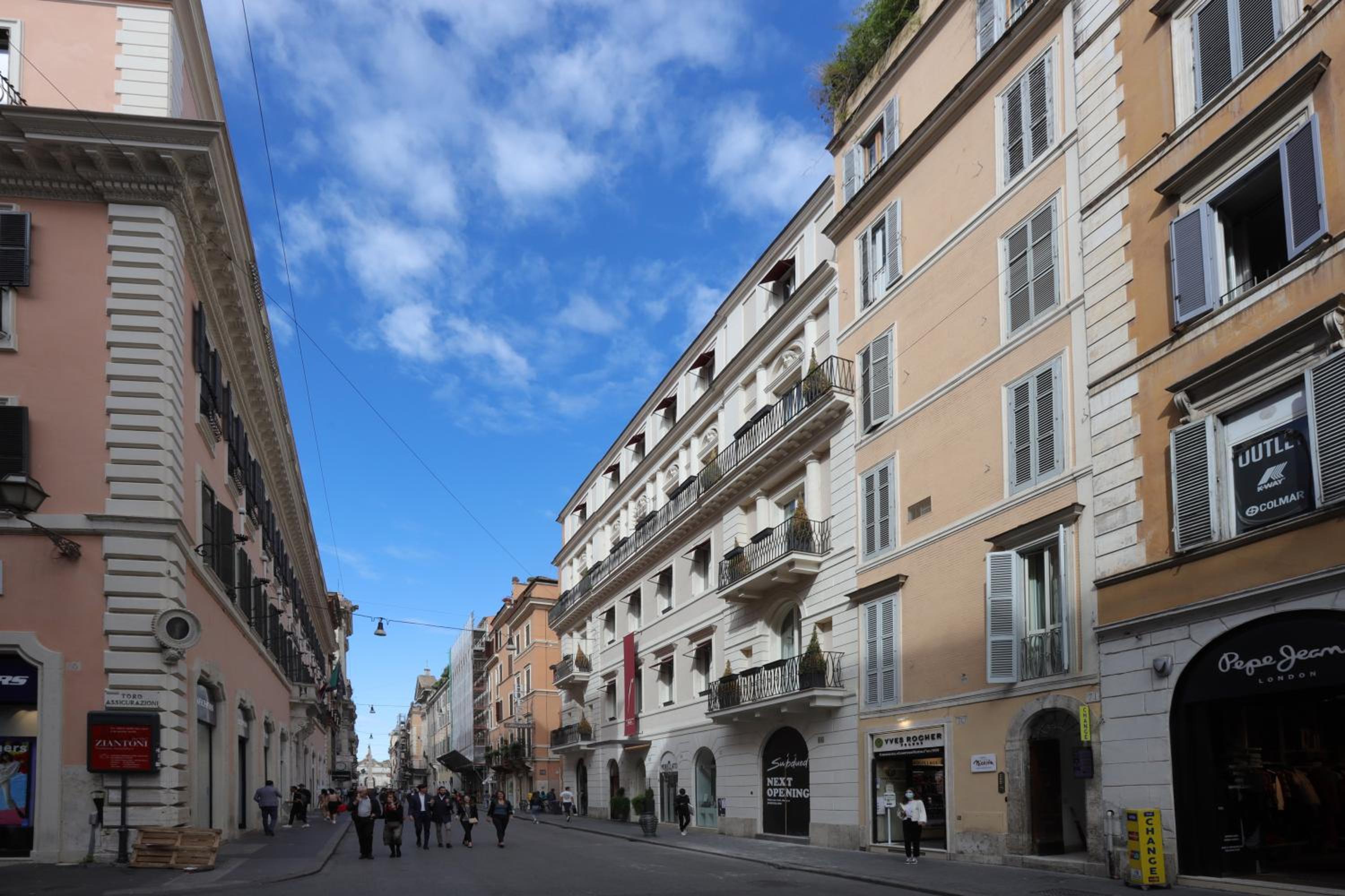 NSM 71VIADELCORSO Luxury Home