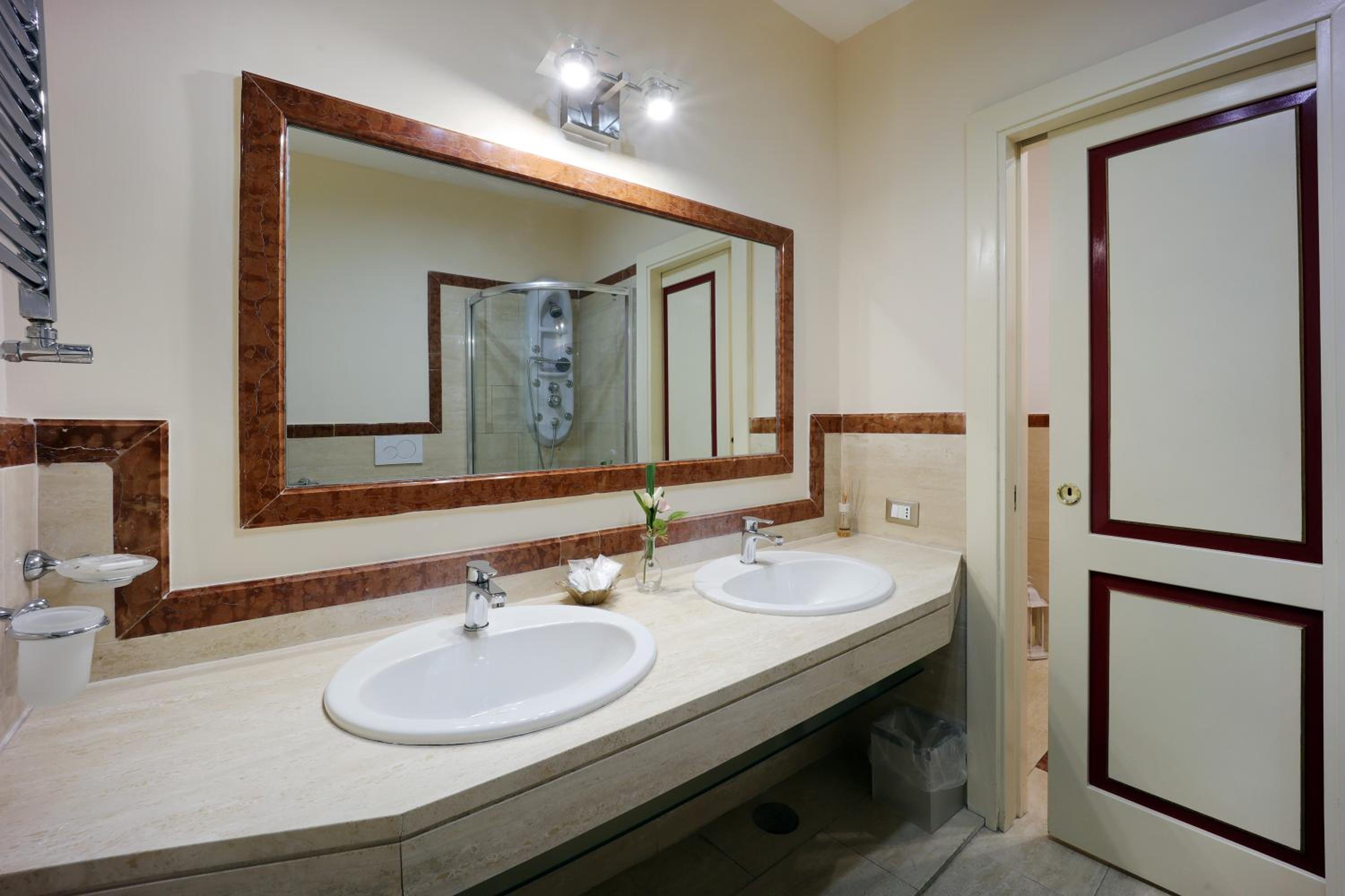 NSM 71VIADELCORSO Luxury Home