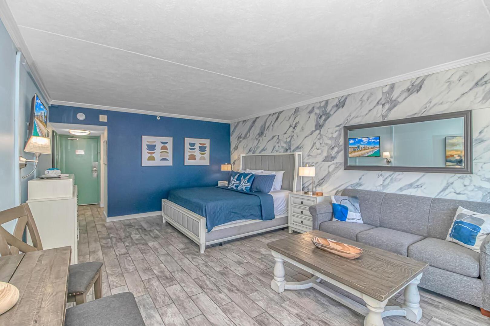 Immaculate Ocean View King Suite!- Grande Cayman Resort Unit 437 - Sleeps 4 Guests! view 3
