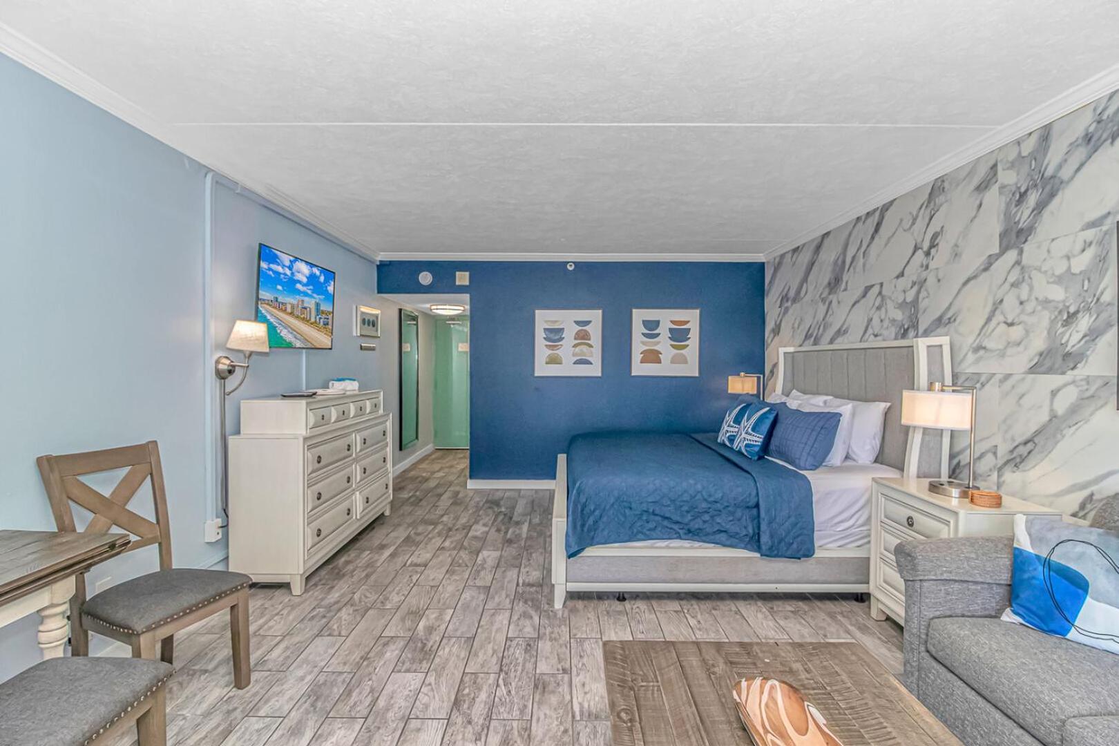 Immaculate Ocean View King Suite!- Grande Cayman Resort Unit 437 - Sleeps 4 Guests! view 4