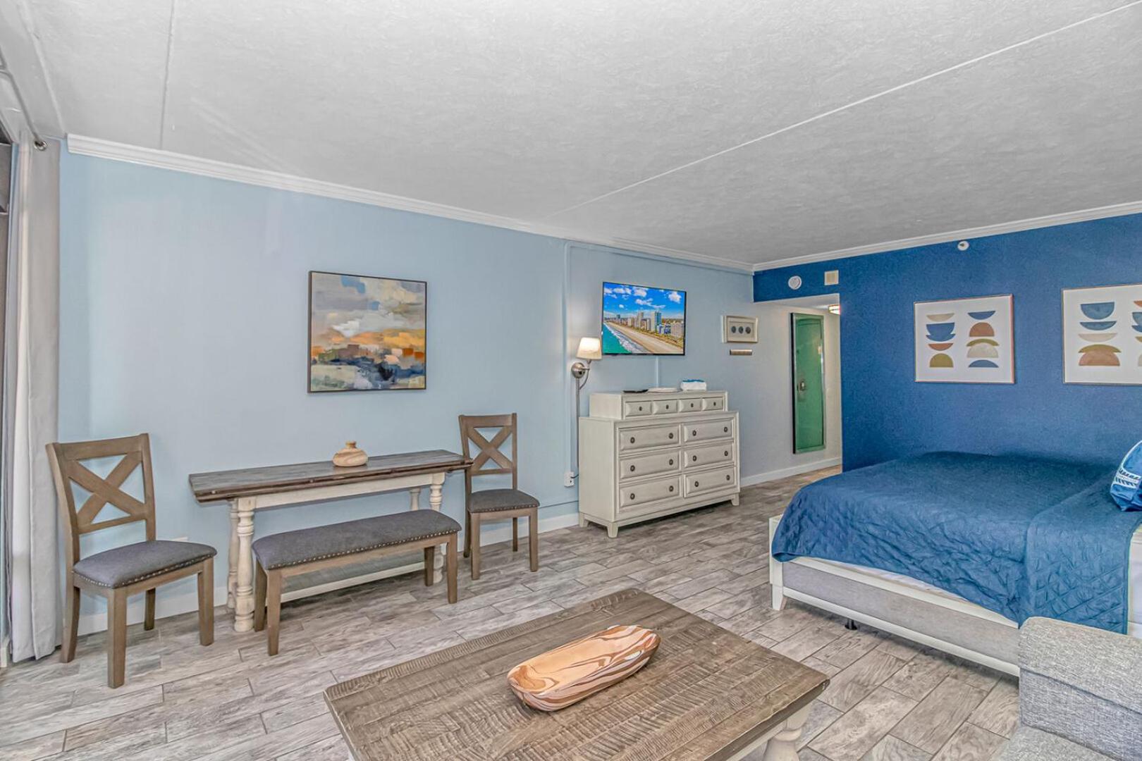Immaculate Ocean View King Suite!- Grande Cayman Resort Unit 437 - Sleeps 4 Guests! view 5