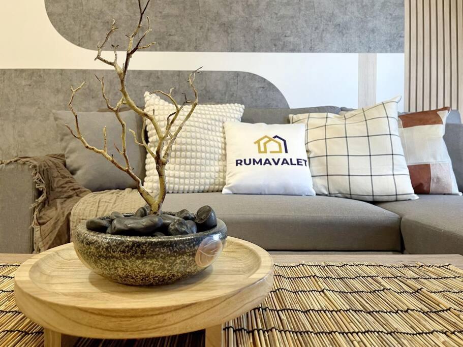 Japandi 1BR Agile Bukit Bintang by RumaBnB