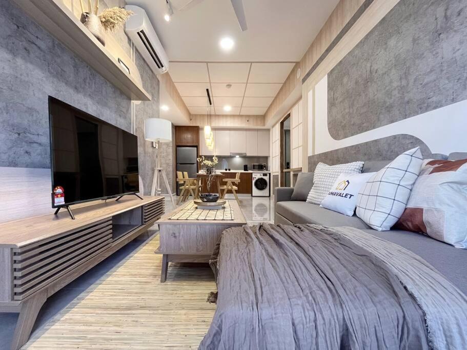 Japandi 1BR Agile Bukit Bintang by RumaBnB