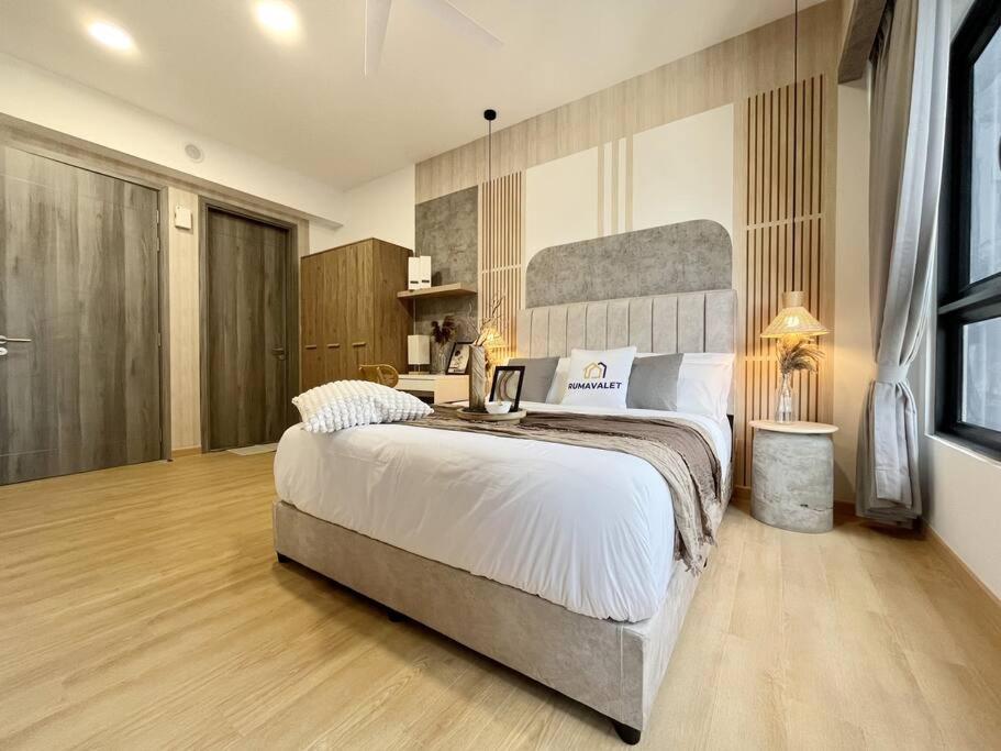 Japandi 1BR Agile Bukit Bintang by RumaBnB