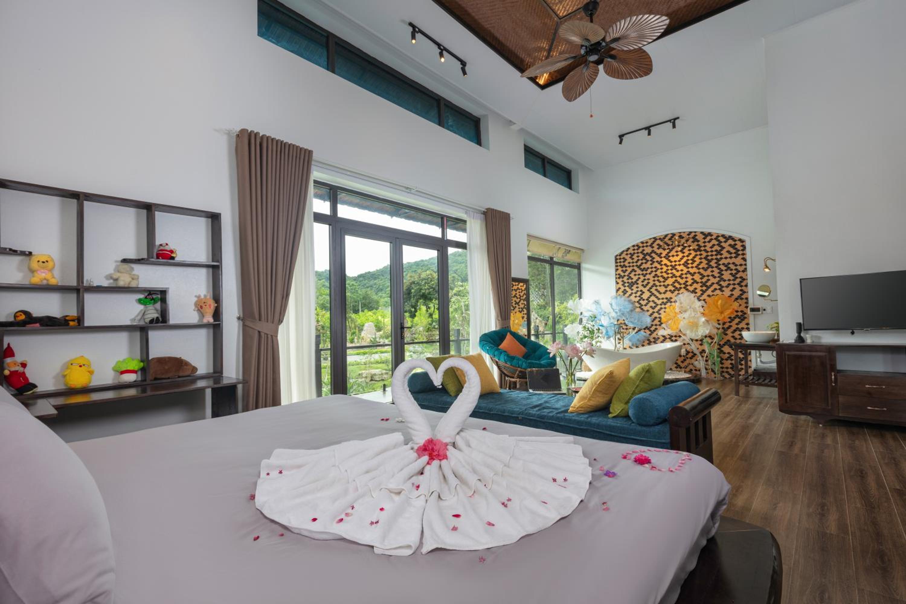 Ui Valley Chateaux view 5