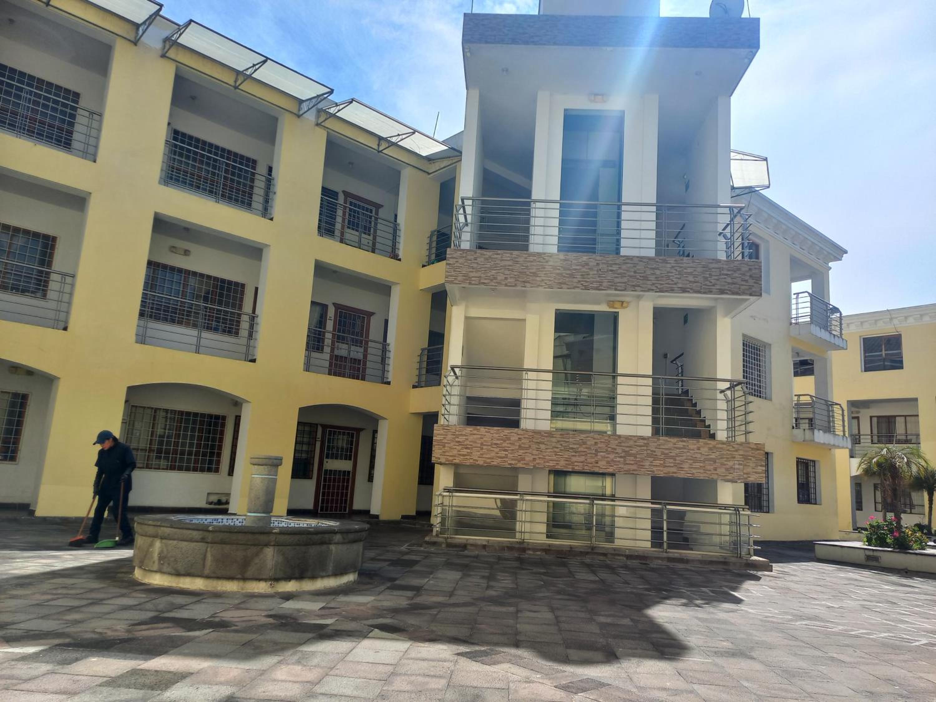 Apartamento en el CENTRO HISTÓRICO DE QUITO view 5