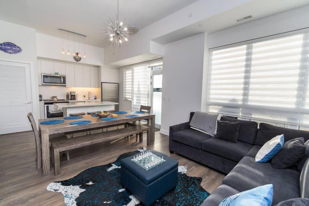 2 Bd Boardwalk Condo Patio Oasis