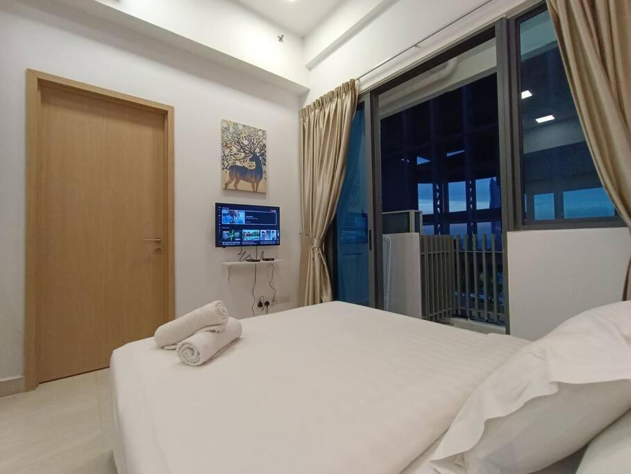 LUX 36A 2Queen Bed Infinity Pool KLCC View