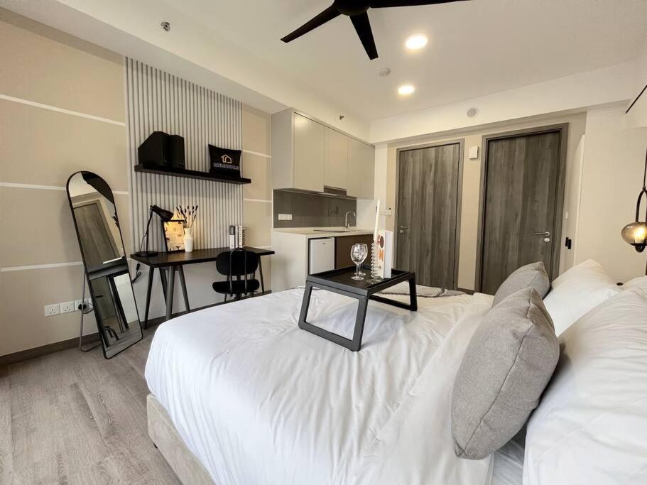Lavish 2BR Agile Bukit Bintang By RumaBnB