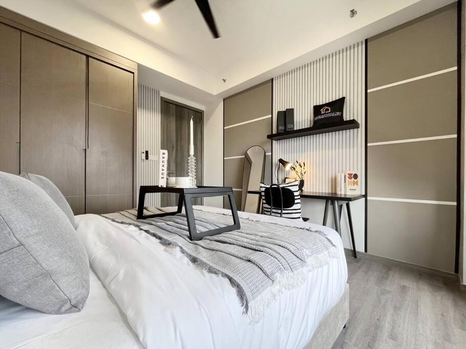 Lavish 2BR Agile Bukit Bintang By RumaBnB