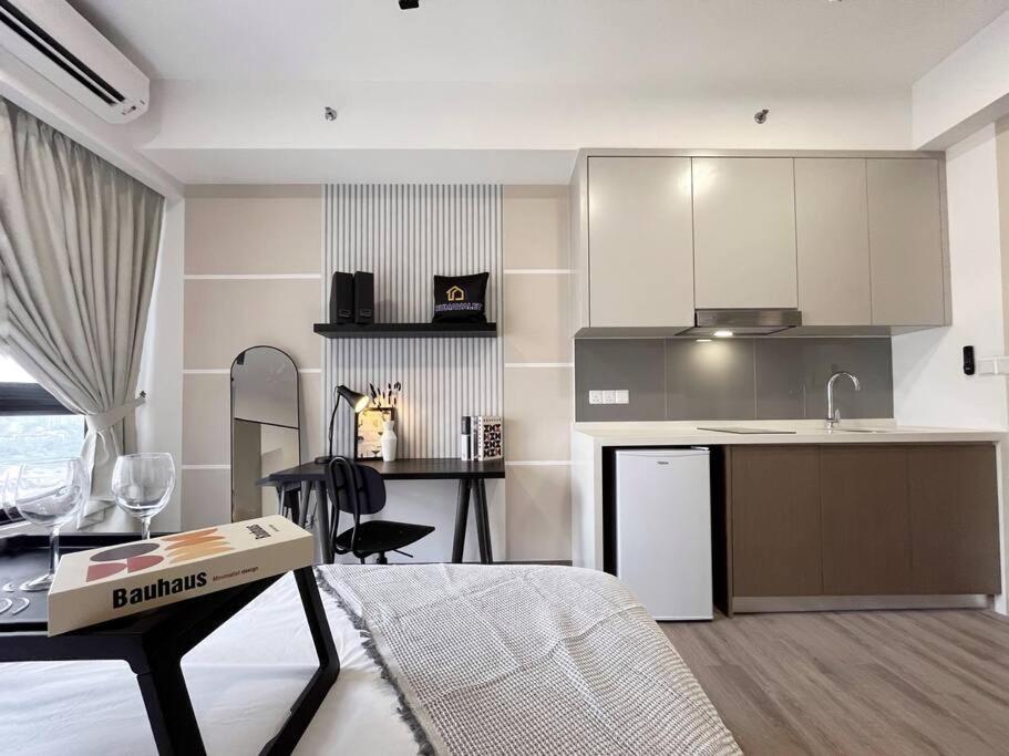Lavish 2BR Agile Bukit Bintang By RumaBnB