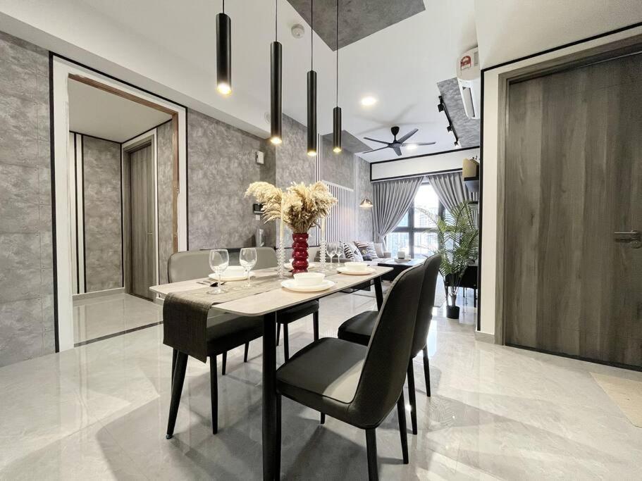 Lavish 2BR Agile Bukit Bintang By RumaBnB