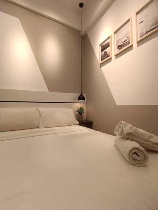 LUX 36B Studio with KLCC Infinity Pool View
