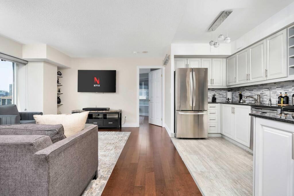 Centrally located 2 Bd 2 Bth with Parking