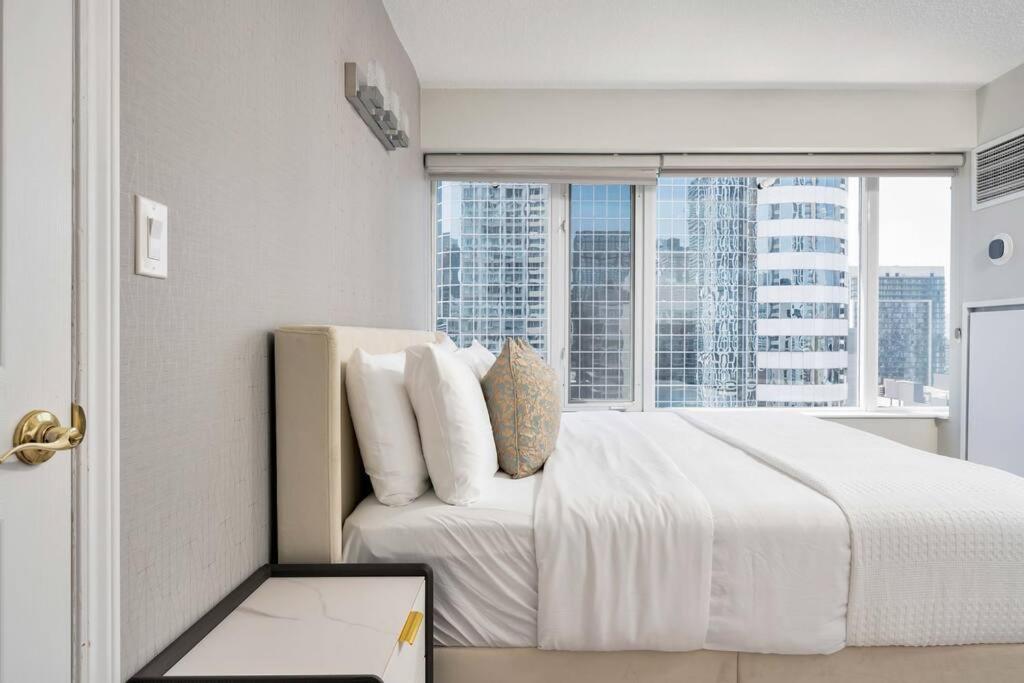 Centrally located 2 Bd 2 Bth with Parking