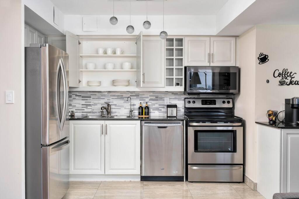 Centrally located 2 Bd 2 Bth with Parking